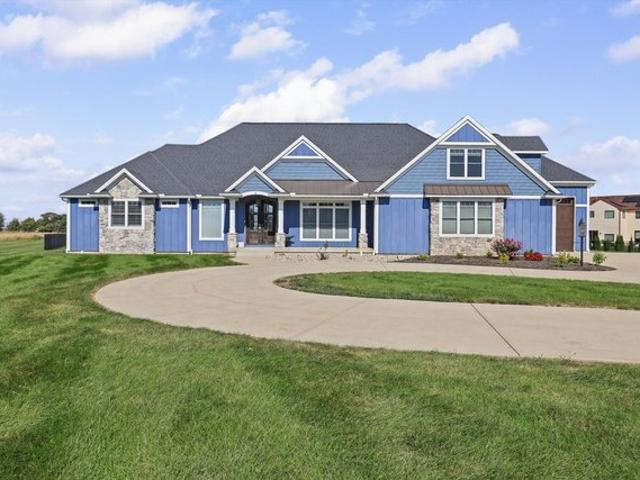 4 Redington Ct, Savoy, IL 61874