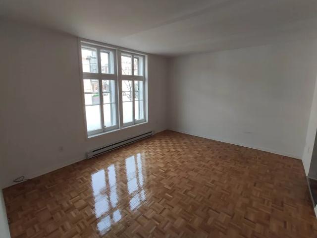 4 ½ Rénové, 2 Chambres, Près UQAM