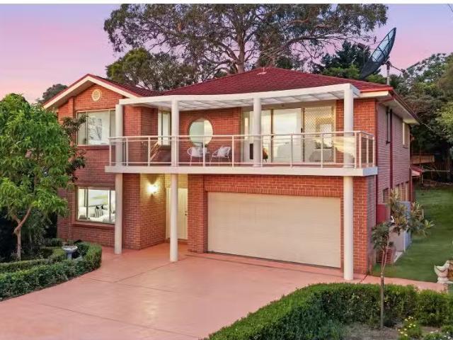 4 Riviera Avenue, North Rocks House for rent Listed by Daniel.
