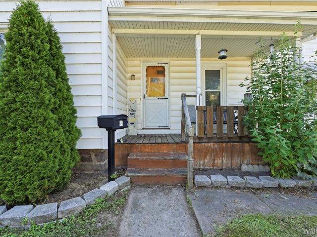 4 Robertson Street