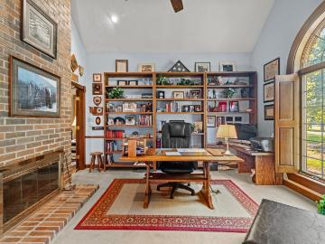 4 Robinwood Dr