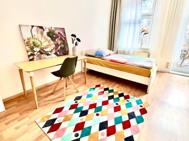 4 room flat with 4 single beds in central Berlin Prenzlauer Berg, Berlin Amsterdam Apartments for Rent