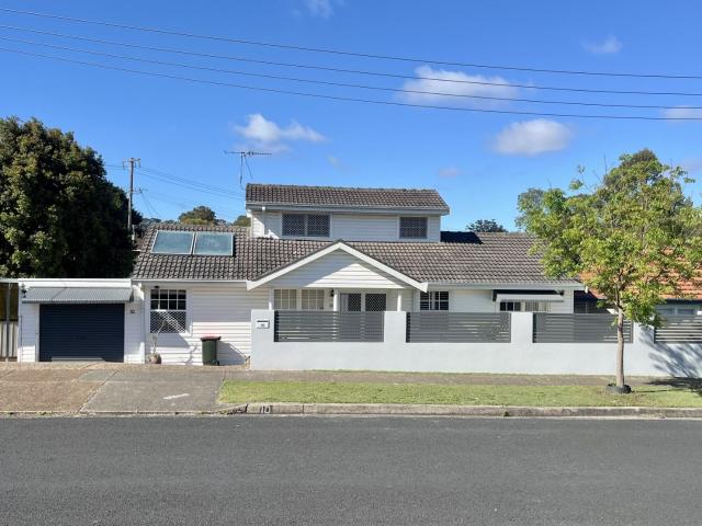 4 room house for rent