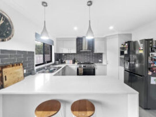 4 room house for rent