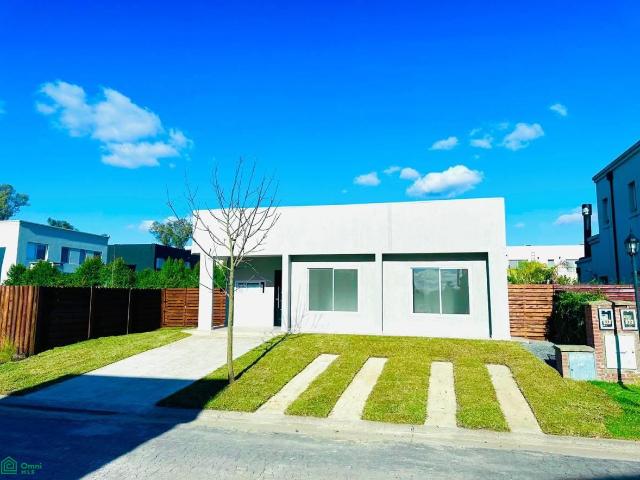 4 ROOM HOUSE FOR RENT FOR TWO YEARS Barrio Náutico Vila Marina I, in Dique Luján, Benavídez