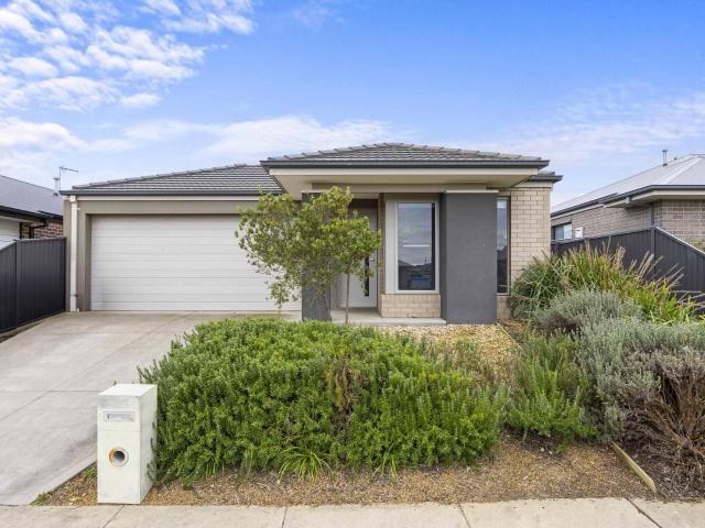 4 room house to let in 16 Marrubak Way, Bonshaw