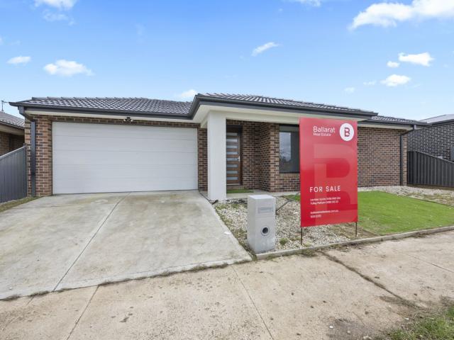 4 room house to let in 10 Martland Street, Lucas