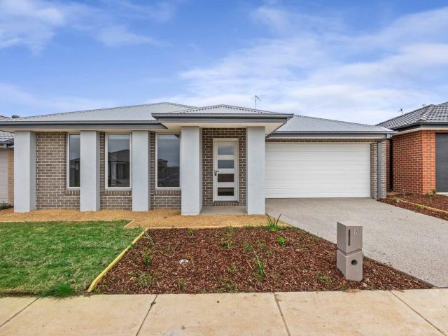 4 room house to let in 12 Halligan Street, Lucas