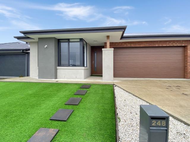 4 room house to let in 248 Ballarat Carngham Road, Alfredton