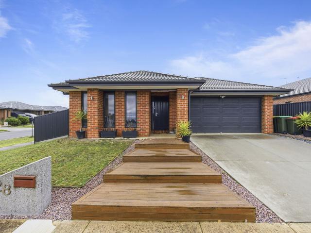 4 room house to let in 28 Dairymans Way, Bonshaw
