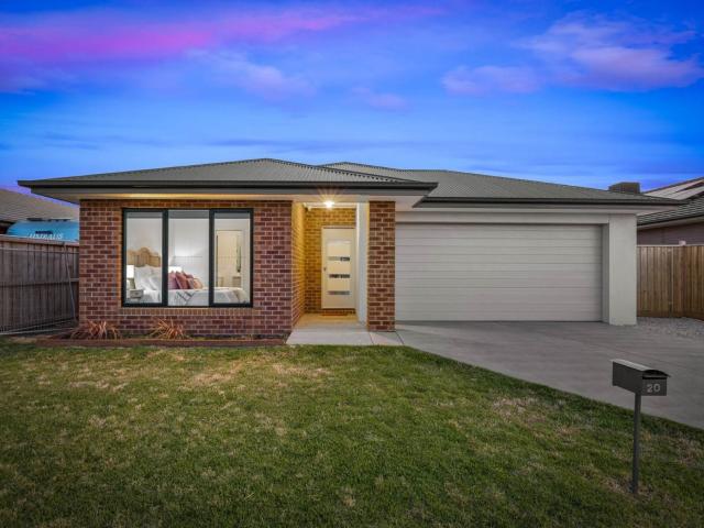 4 room house to let in 20 Johanna Drive, Winter Valley