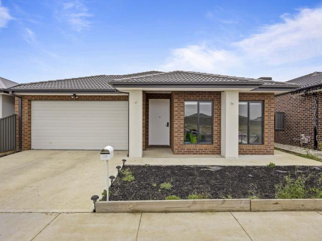 4 room house to let in 23 Anglesea Street, Winter Valley