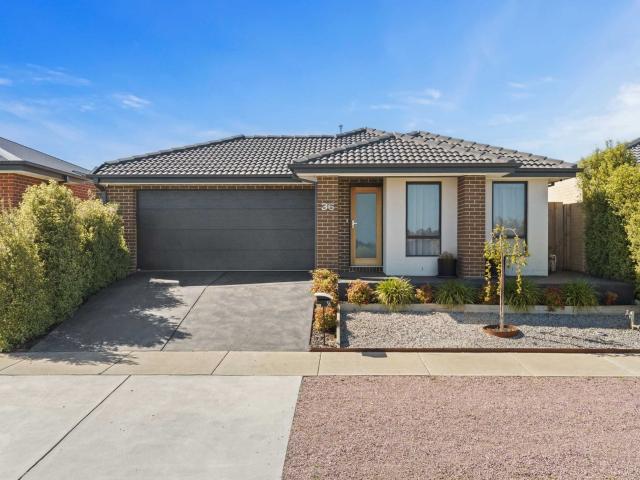 4 room house to let in 36 Simmental Street, Bonshaw