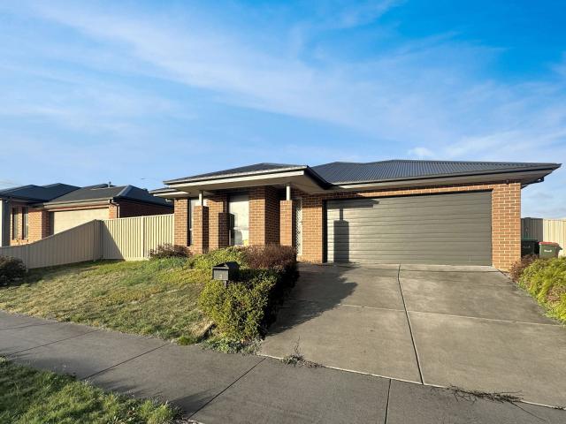 4 room house to let in 3 Wedge Tail Drive, Winter Valley