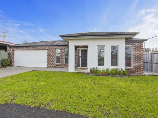 4 room house to let in 512 Leith Street, Redan