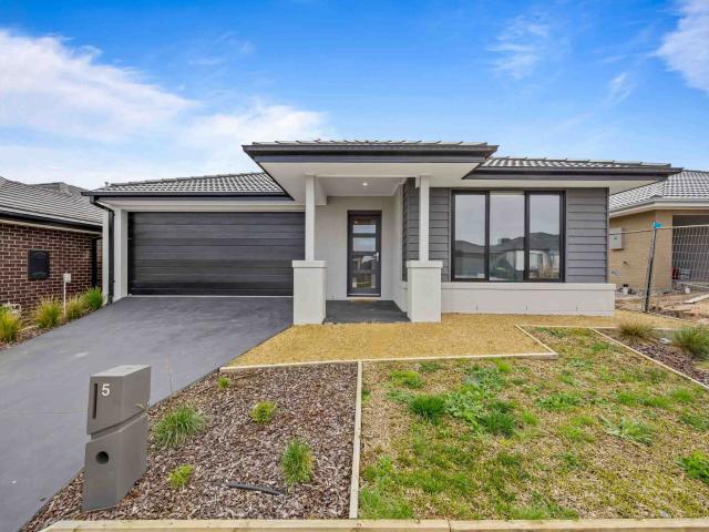 4 room house to let in 5 Vetrano Avenue, Alfredton