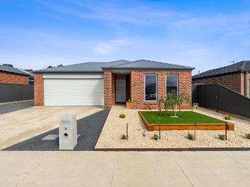 4 room house to let in 9 Cromie Street, Miners Rest