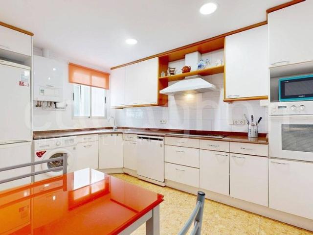 4 room luxury Apartment for rent in Valencia