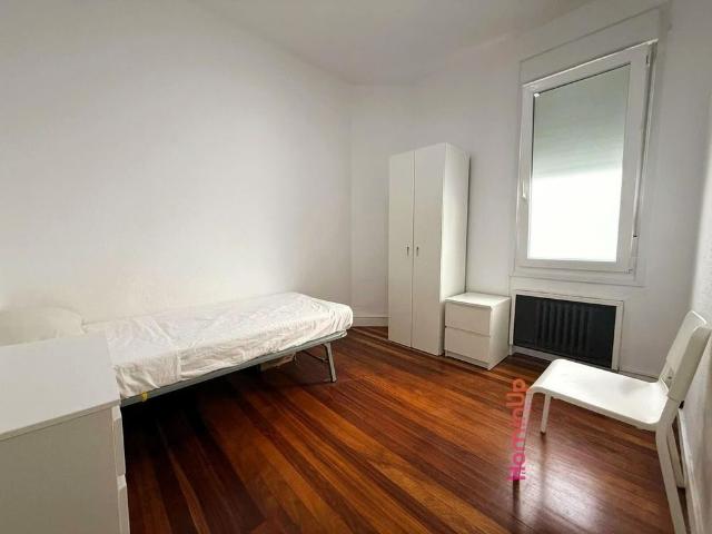 4 room luxury Apartment for rent in Bilbao, Spain