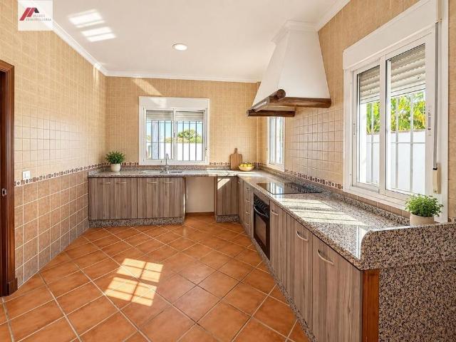 4 room luxury Detached House for rent in El Puerto de Santa María, Spain