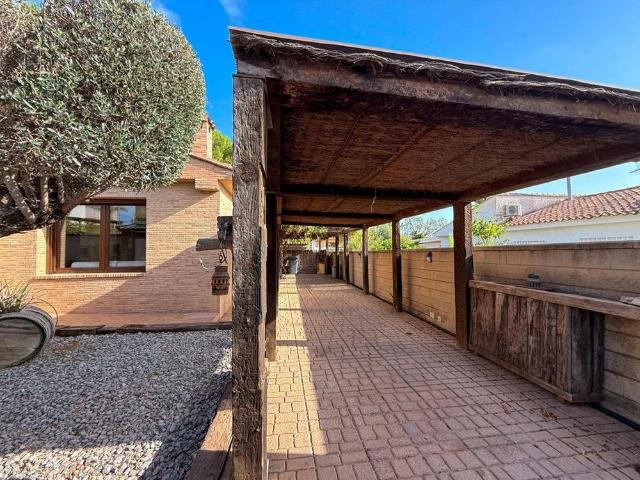 4 room luxury Detached House for rent in San Antonio de Benagéber, Valencia