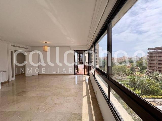 4 room luxury Flat for rent in Valencia, Spain