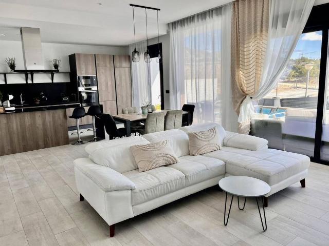 4 room luxury House for rent in Finestrat, Spain
