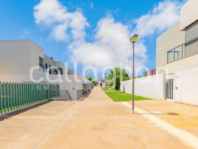 4 room luxury House for rent in Paterna, Spain