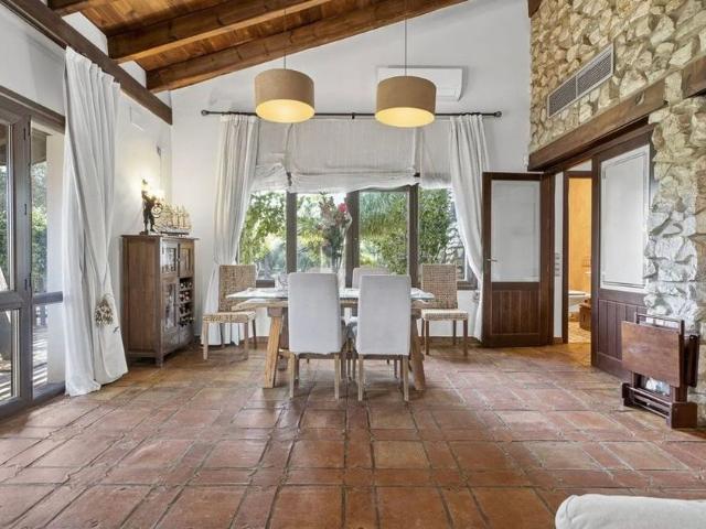 4 room luxury House for rent in Seville, Andalusia