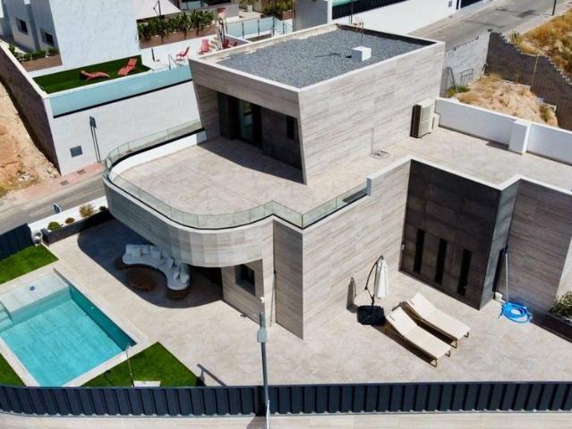 4 room luxury House for rent in Zubia, Andalusia