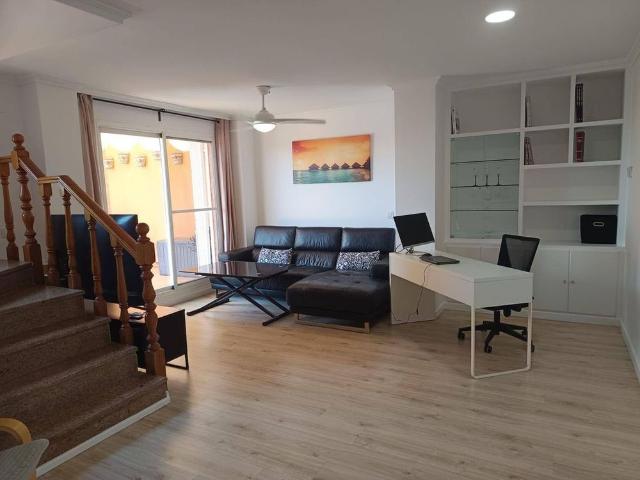 4 room luxury penthouse for rent in Valencia