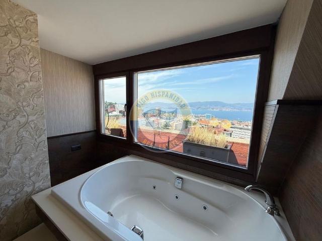 4 room luxury penthouse for rent in Vigo, Galicia