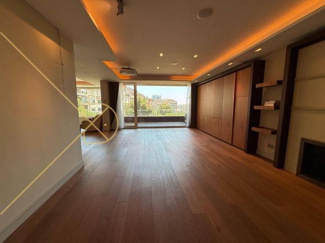 4 room luxury penthouse for rent in Barcelona, Spain