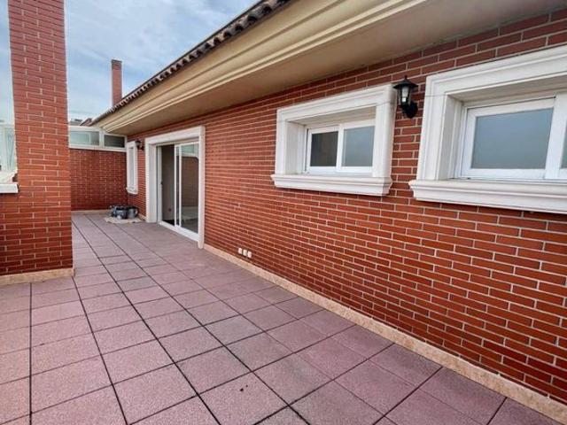 4 room luxury penthouse for rent in Madrid, Spain