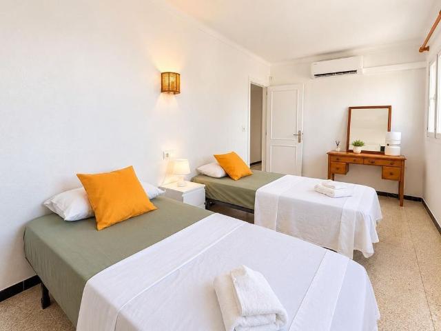 4 room luxury penthouse for rent in Palma de Mallorca, Spain