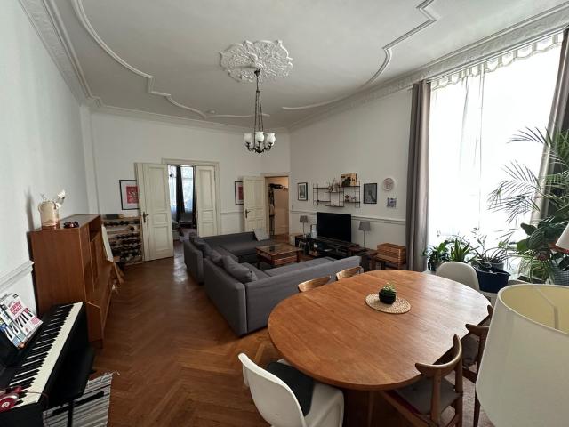 4 room spacious apartment 130 sqm 3 br central