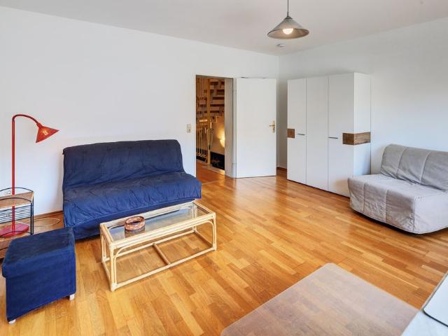 4 room terraced house with terrace, garden and modern furnishings