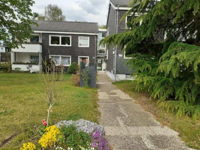 4 Rooms apartment in Braunschweig Close to Airport, DLR and VW, Braunschweig Amsterdam Apartments for Rent