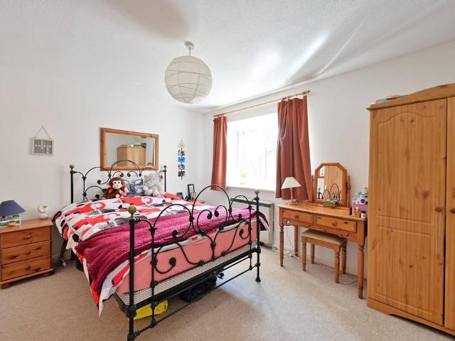 4 Rotherwood Close, London, SW20 8RX, United Kingdom | 1 bed townhouse for rent #140226855 | Rentberry