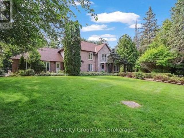 4 Royal County Downs, Ottawa, ON, K2R 1C2 house for sale | Listing ID X13743 | Royal LePage