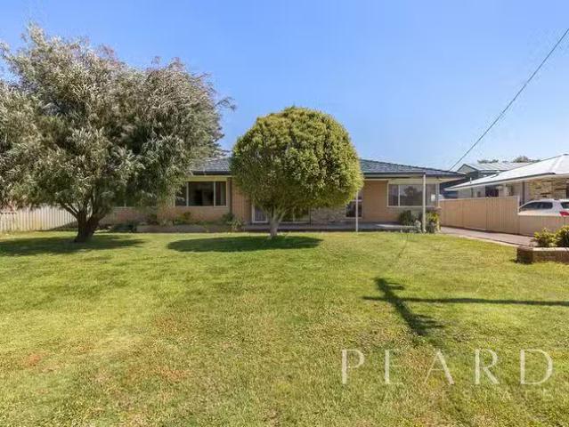 4 Stoner Street, Rockingham, WA 6168