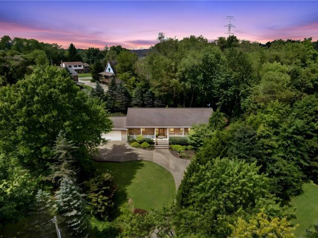 4 Sunnyside Ave