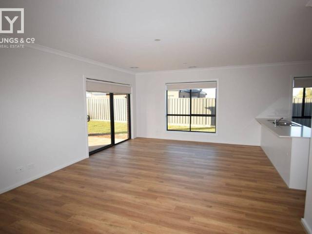 4 Sunflower Dr, Mooroopna