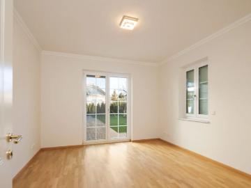 4 SZ. VILLA mit dem Aufzug IM WOHNPARK FONTANA