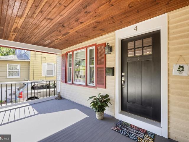 4 S Atlantic Avenue