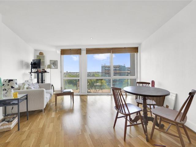 4 Salamanca Place, Vauxhall, London SE1, 1 bed flat to rent, £2,275 pcm | PrimeLocation
