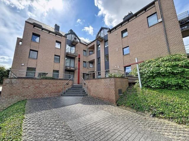 4 Sapins Beau duplex 3 chambres +/ 102m²