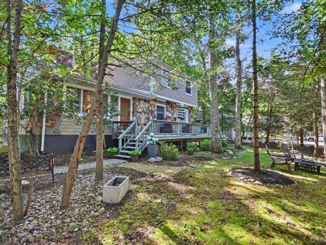 4 Scarborough Circle