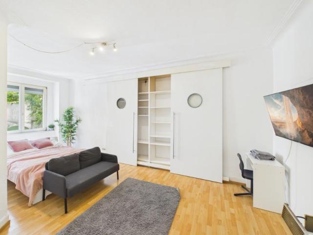 4 Schlafzimmer Wohnung Stuttgart Deutschland 104640684