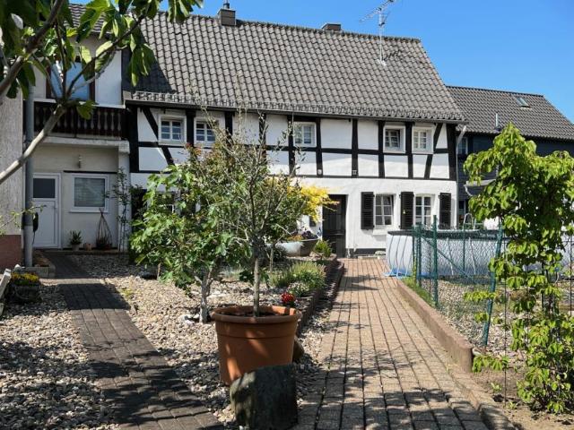 4 Schlafzimmer Haus Sankt Augustin Deutschland LS99802155